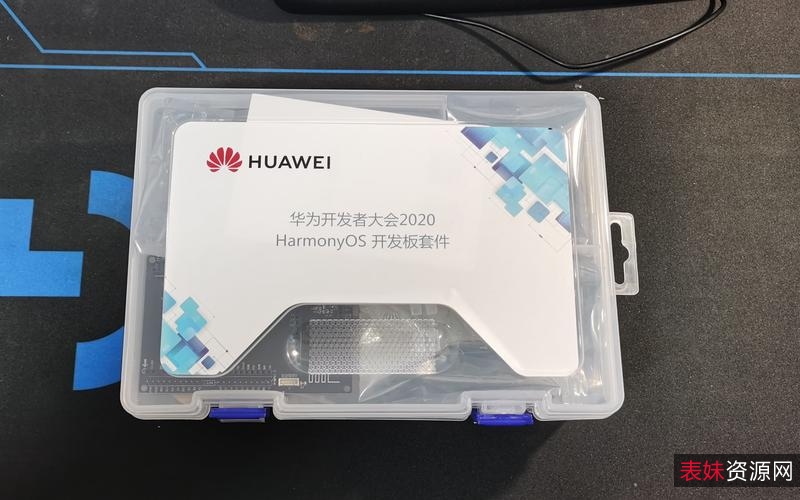 「鸿+蒙+套+件」