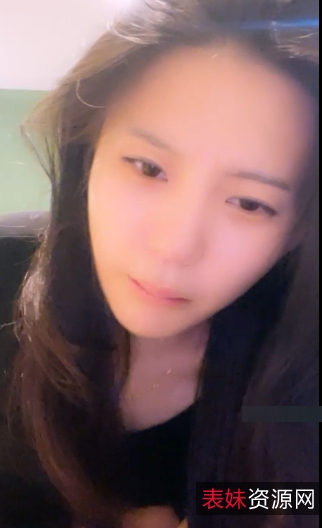 热舞女神小石头：毕业后的性感视频盛宴