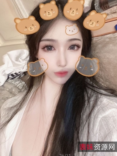 《极品主播久久小姐姐：私拍视频、写真，火辣蛇皮腰，点燃男人心中的最终性侣》