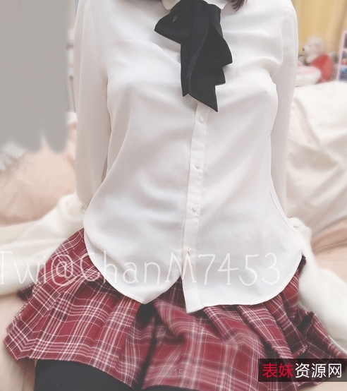 某推浮力姬恶犬酱VIP资源绝版散播合集，让人无法抗拒的美丽与魅力！