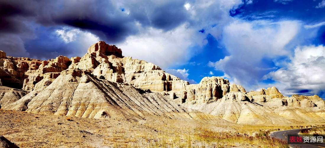 决战鬼哭谷4K：H265+AAC编码，4K超清画质，YYDS视频APP和阿里云盘支持，倍速播放！