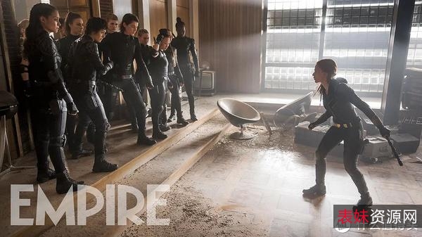 《失控玩家》FreeGuy(2021)：瑞安·雷诺兹执导的科幻喜剧动作片，拯救世界免遭毁灭！