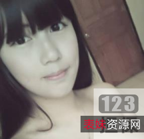 兰商学院校花李宜辰：204张照片3集，展示她的自拍视频，让人抓狂！