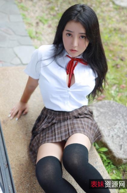 漂亮馒头女神视频资源：软学姐的美丽与活力