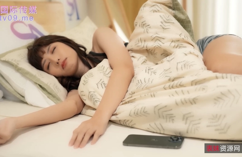 《TWA001一觉醒来我变女生啦》：勇敢追求梦想的科幻剧情，1080P原版永久链接，1V1.21G百度盘，老铁验身，褪去玩弄。