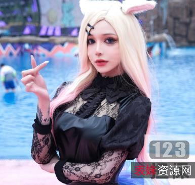 网红TS酱酱洗礼：原某推蓓蓓酱14V、557M视频集合，黑丝白丝渔网小香肠前列腺交谈