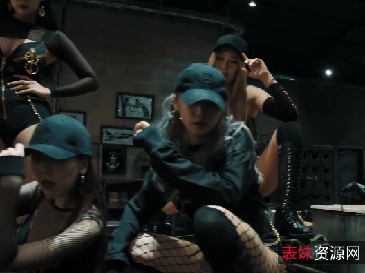 素的的火辣舞蹈《9v+750m》，百度盘秒传，让你掉粉他们可开心了！