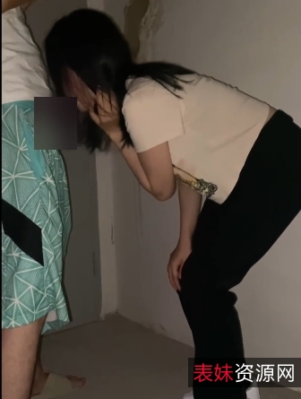 热情激动！年轻小情侣玩奇妙嘴艺，百度盘资源免费分享