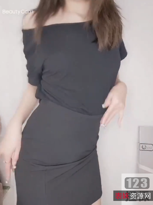 某推FL姬“糖糖”（tanttang800）精良抖音风作品集：16部短视频，颜值、小身段爆表！