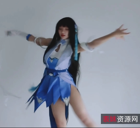 二次元美少女小余的动漫Cosplay秀：秀萝、西施等，专业浮力姬，4V-575M反差婊精彩紫薇秀