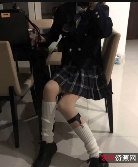 143套性感可爱清纯反差视频：苏珊老婆的室内外公共场所精彩表演