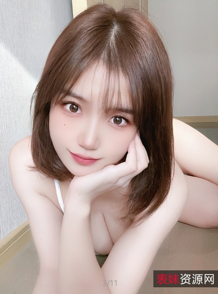 小仓千代w新作《fantia》2022年11月合集：78P296MB，感受深情的视觉盛宴！