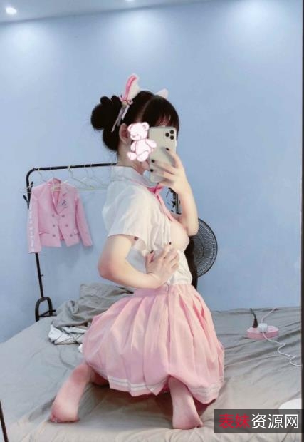 精选光“阴”芊芊qianfff妹子女神最新精品合集，粉嫩罗莉的美丽世界！4V-308MB