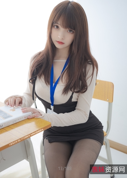 一只喵喵梓紧急企划：20套美腿小仙女服装，21.1G高颜值白丝黑丝jk服装，美腿美足浮力活力无限