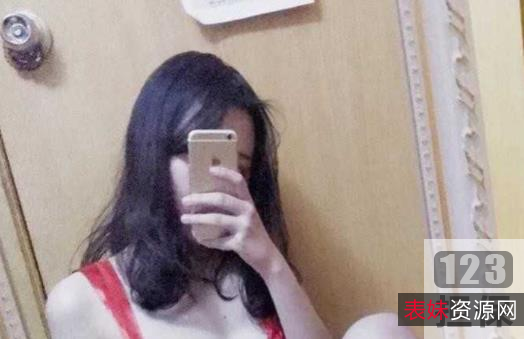 浮力姬淘宝模特：珠圆玉润的露西，土豪玉兔般的颜值和身材！