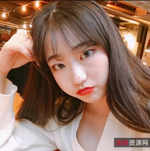 韩国正点小美眉铅笔牙刷毛刷小saoxue百度盘50P100V1.05G