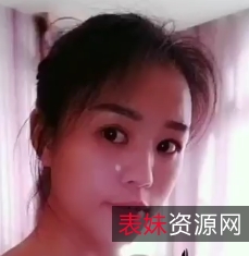 充足奶水的少妇肆意挤馒头