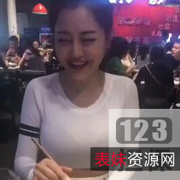 1.视频作品饭馆餐桌上的趣味行为合集:收藏必备!2.某推久妖四房餐桌趣味行为视频作品,让你爆笑不停!3.43V饭馆餐桌上的趣味行为合集,笑翻你的朋友圈!4.272M收藏必备:饭馆餐桌上的趣味行为合集,让你开怀大笑!