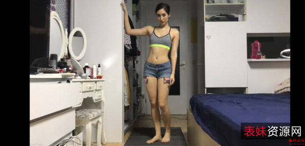 限时抢购香港高颜值名模网红瑜伽达人《MaggieQ》-风韵犹存的美女，大长腿一字马倒立马翻，244m高度挑战！