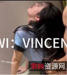 顶级绿帽女神黑人输出10V-2.7G