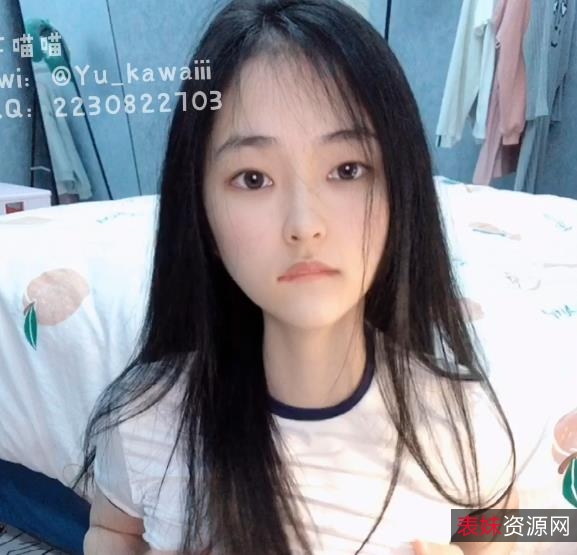 限时特惠推特SSS级女神完美露脸芋喵喵1V1.3G高清视频