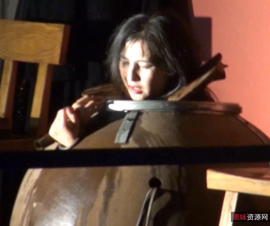 禅狱工作室最新视频《D乳女孩》分享下载,2.01GB文件大小,百度盘下载。神秘D乳女孩魅力吸引粉丝关注,展现与众不同魅力,粉丝数量下降原因或许是与观众距离远。