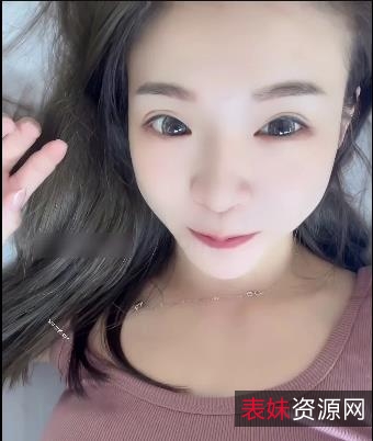 艺校女神小桃子露脸私拍，动感L舞摆手舞，视频18V-525M