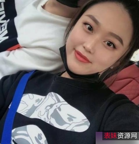 上海女白领与健身富商的浪漫故事