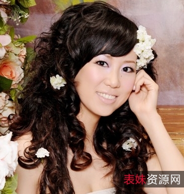 银行职员安妮的开放1V25P411M百度盘