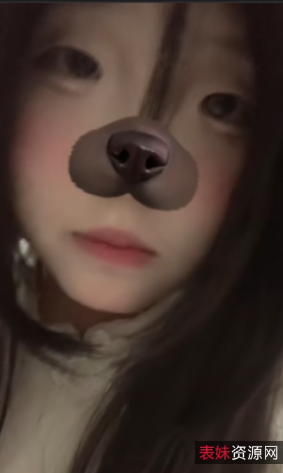 抖音粉丝反差妹自录独家分享，13部视频总时长10分钟，28.72兆，挑战透视裙，魅力多面