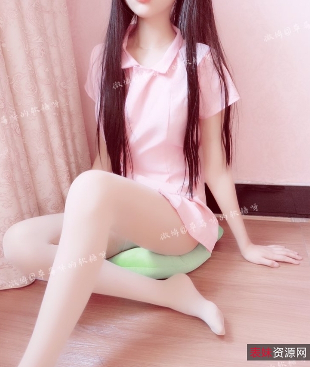 微博人气网红草莓味软糖清晨白露黑色运动精品定制合集