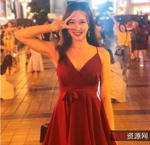 甜美少妇小奴隶橙子YD值爆表多人运动