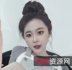 超薄白丝湿滑足艺视频