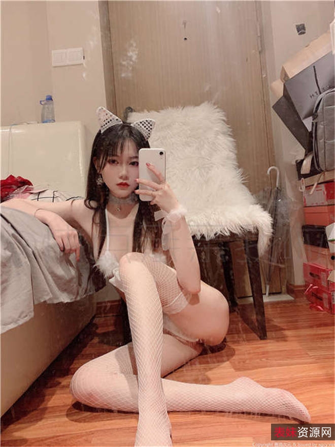 高颜值COSER魔法秋秋视频合集：14.4G包含18套作品和41个视频