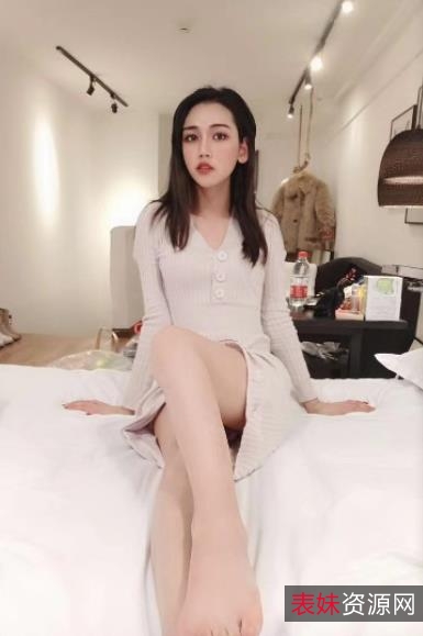 绅士福利！李智贤御姐伪娘高颜值精选资源合集，空降价格不贵，300MB视频等你来享受！