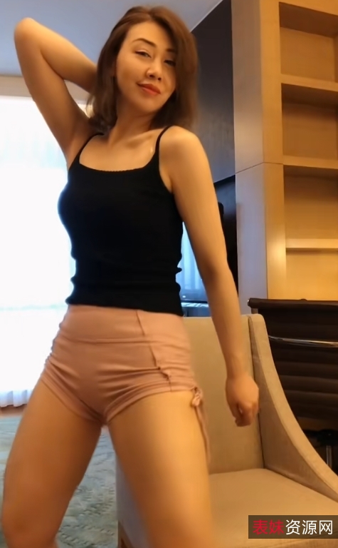 37V+117V快手女神锦缎儿，1.2G视频大放送！百度云等你来下载