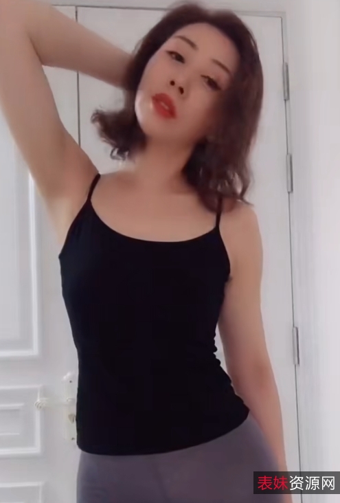 37V+117V快手女神锦缎儿，1.2G视频大放送！百度云等你来下载