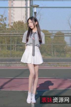 B站热门UP主欣小萌：大哥们的打工人事