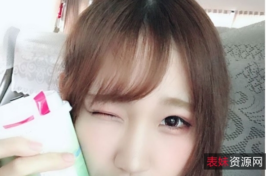 可爱表情包合集：wink，眨眼、咬嘴唇，卖萌撅嘴，让你笑个不停！