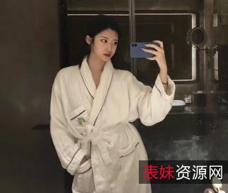 “神秘推特女炮手：不露脸自拍小哥哥换棍子喜欢下载”