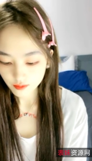 露露：腿模明星脸，颜值高身材辣，美球jiqingyouhuo舞蹈自录资源日期，6.31GB超级高清视频