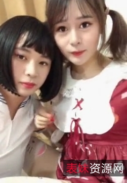 火爆虎牙宅男TS伪娘有尺度合集1V-1.56GB张思妮逛街商场女厕秘密曝光