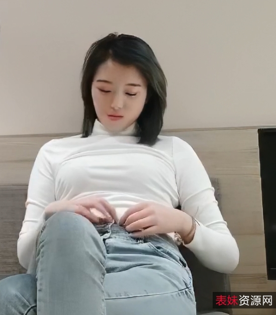 撩妹大神：伟哥足浴探花重金忽悠，漂亮小少妇逼特写，酒店偷吃约会