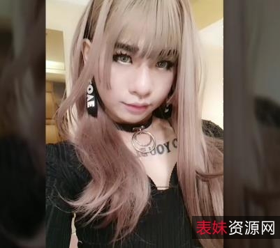 国内身高最高TS安德跨年闺蜜男友打粑粑2V728M