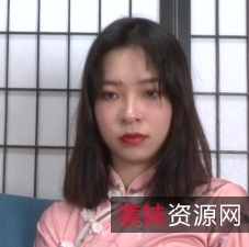 妨点击观看这个1V，1.52G大小的百度云资源，一窥YiYi的迷人之处。