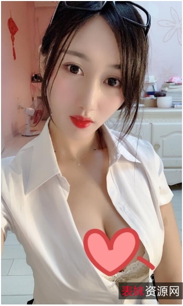 御姐风范尽显，高颜值小小玉酱合集