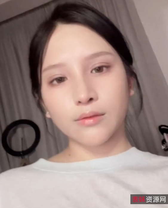 神秘台湾妹子Ashisyourlove：收藏485，视频大小53v37.1g，百度ED2K热度高