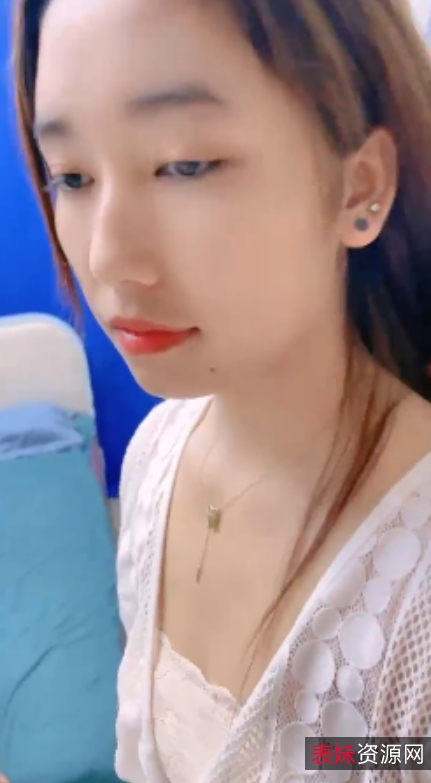 00后青春时尚：6个小西瓜黑白配299v177g