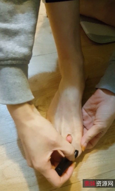 韩国蕾拉KoreafootGoddess89v25.8g：收藏百度、ED2K，绝对精品！