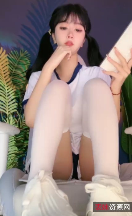 维妮的剧情丝足指教40v33.6g》视频,是一部值得收藏的精彩之作,让人流连忘返。